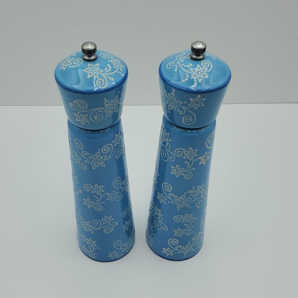 Temp-tations Floral Lace Light Blue Tall Salt Pepper Spice Grinders - Picture 2 of 3